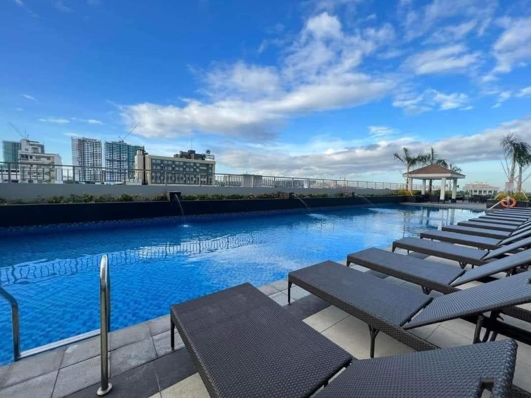 Coast Stay By J 40Th Floor Penthouse Manila Exterior foto